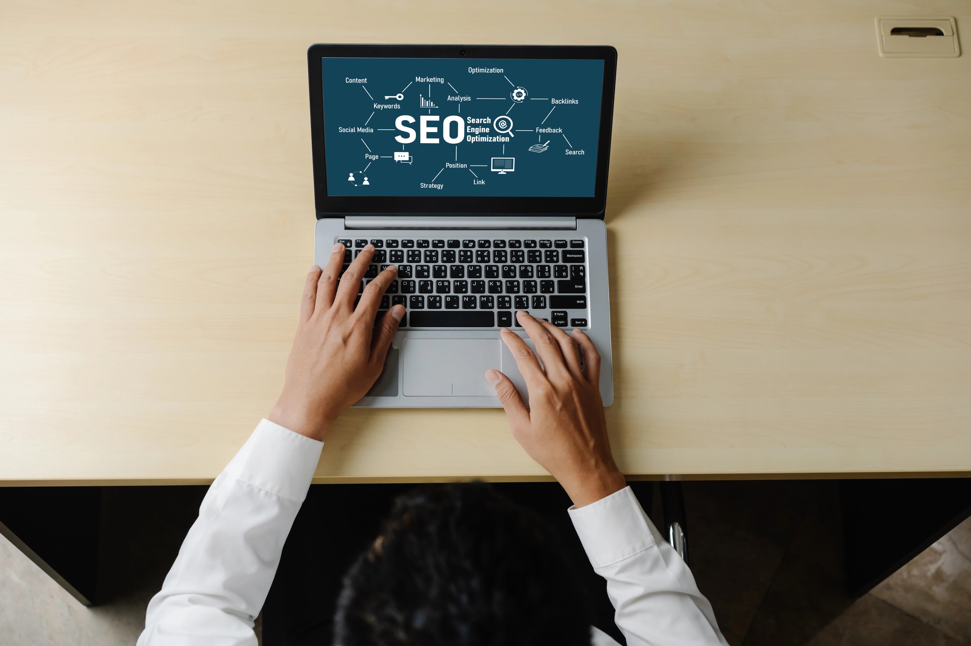 Co powinien umieć specjalista seo