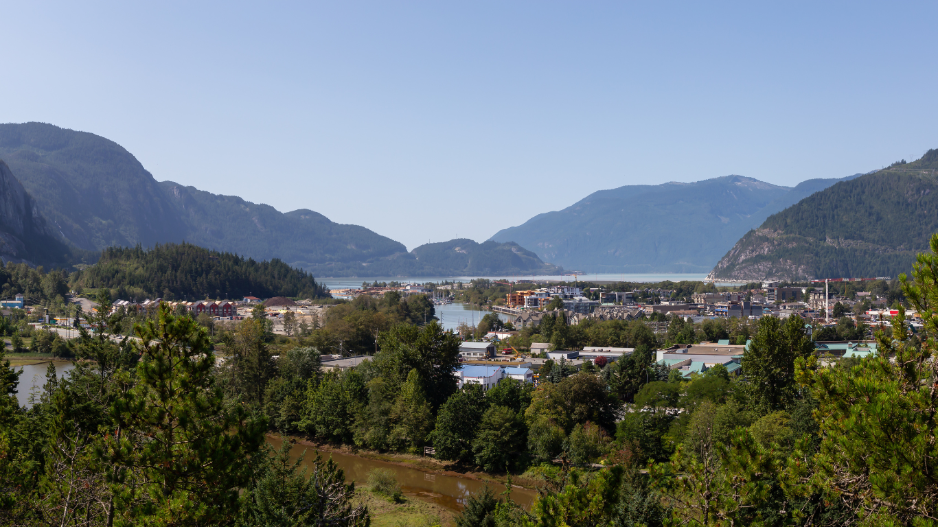 Squamish BC - Picture by edb3_16 https://www.canva.com/photos/MADnQjTs2pE/