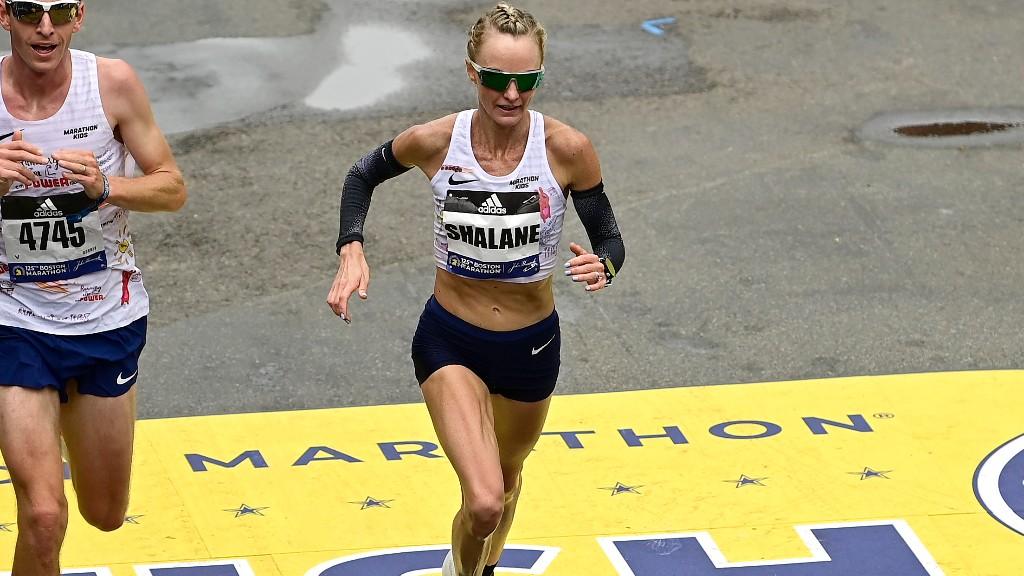 Shalane Flanigan finishing Boston marathon in 2:40:34