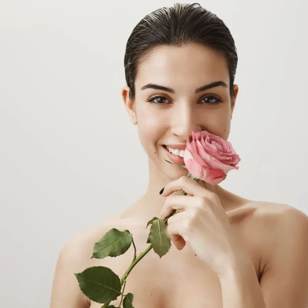 Best Rose Water For Face to Keep Your Skin Hydrated