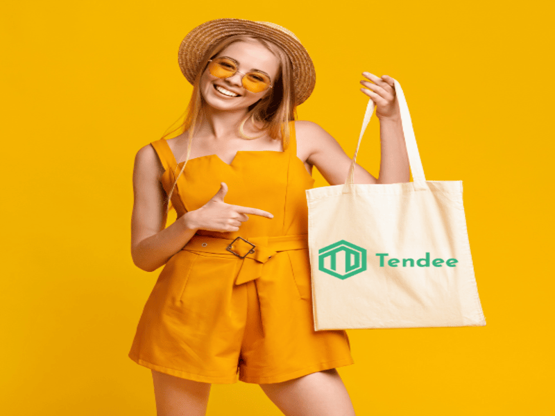 Girl Carry canvas tote bag with ITENDEE logo print