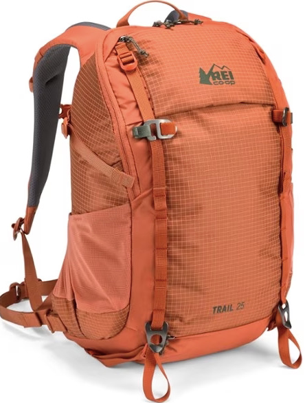 backpack for day hikers