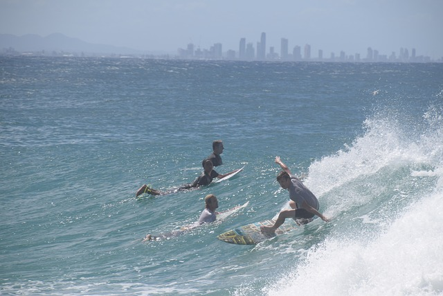 surfing, gold coast, ocean - beginner surf spots australia