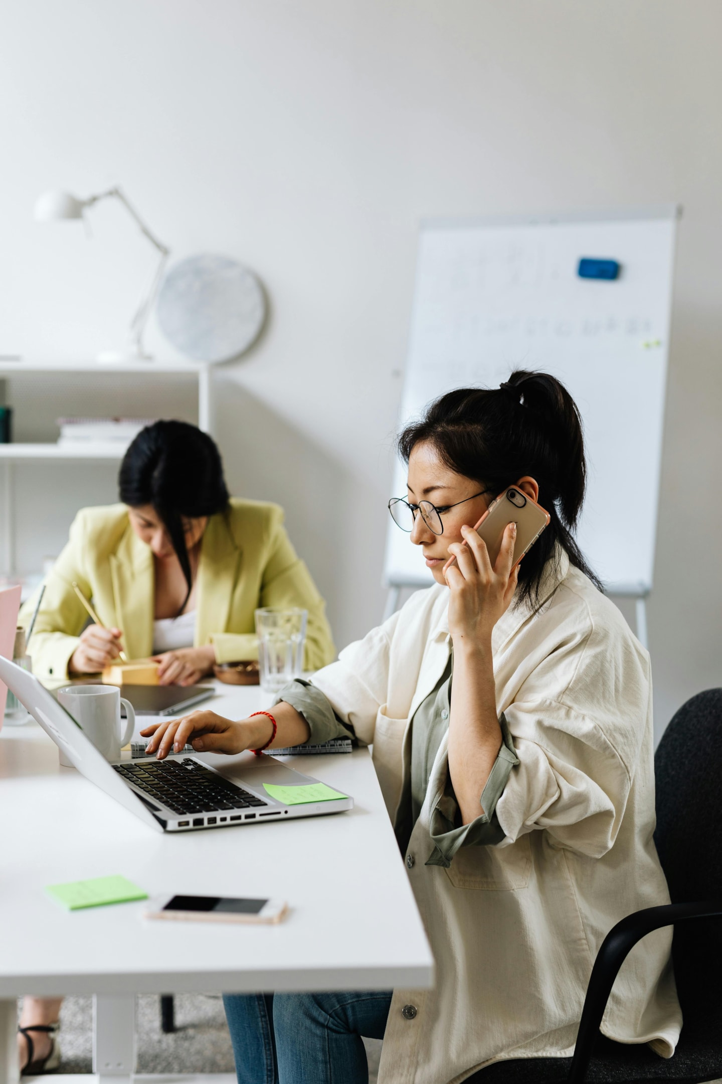 Real estate investor reaches out to potential sellers via a phone call.