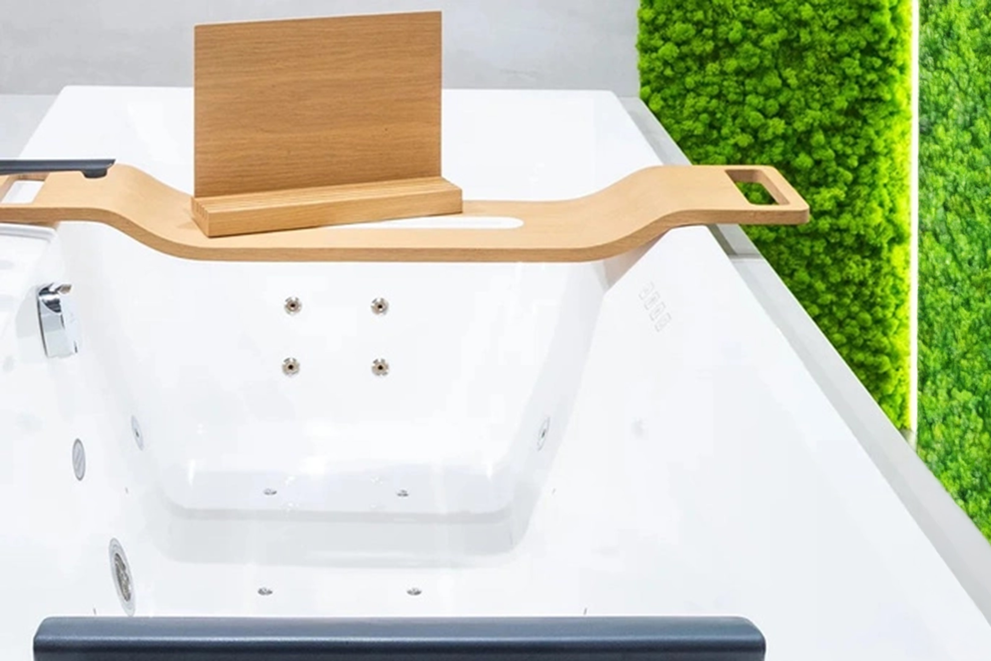 Wanna z hydromasażem do zabudowy