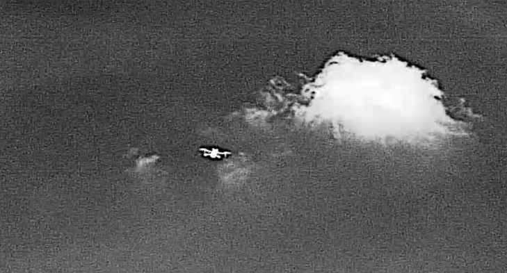 Thermal Imagery of µUAV at 1 KM using Cooled MWIR