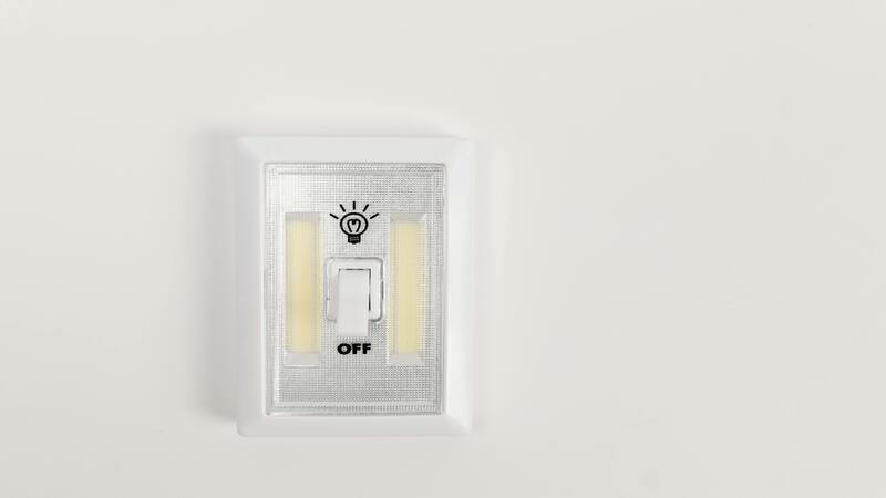 Toggle switch