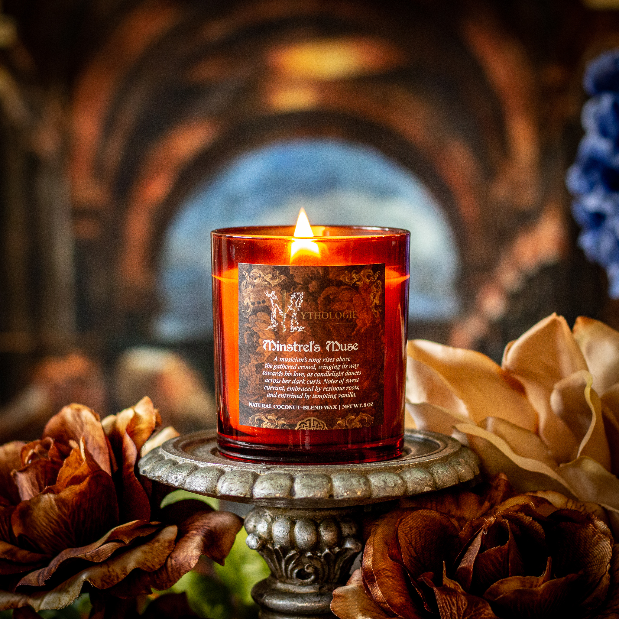 Smells Like: Sweet currant embraced by resinous roots and entwined by tempting vanilla.