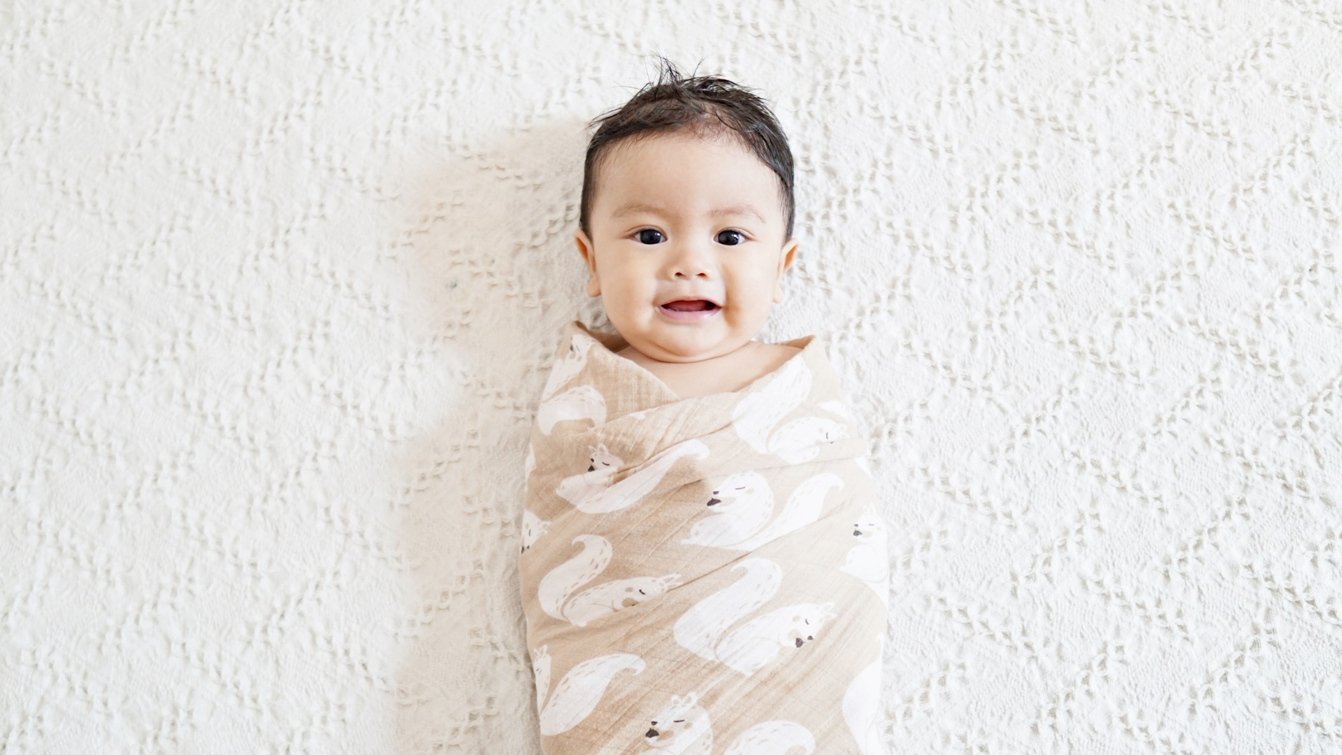 wrapping baby, swaddle wraps, baby burrito, step by step guide