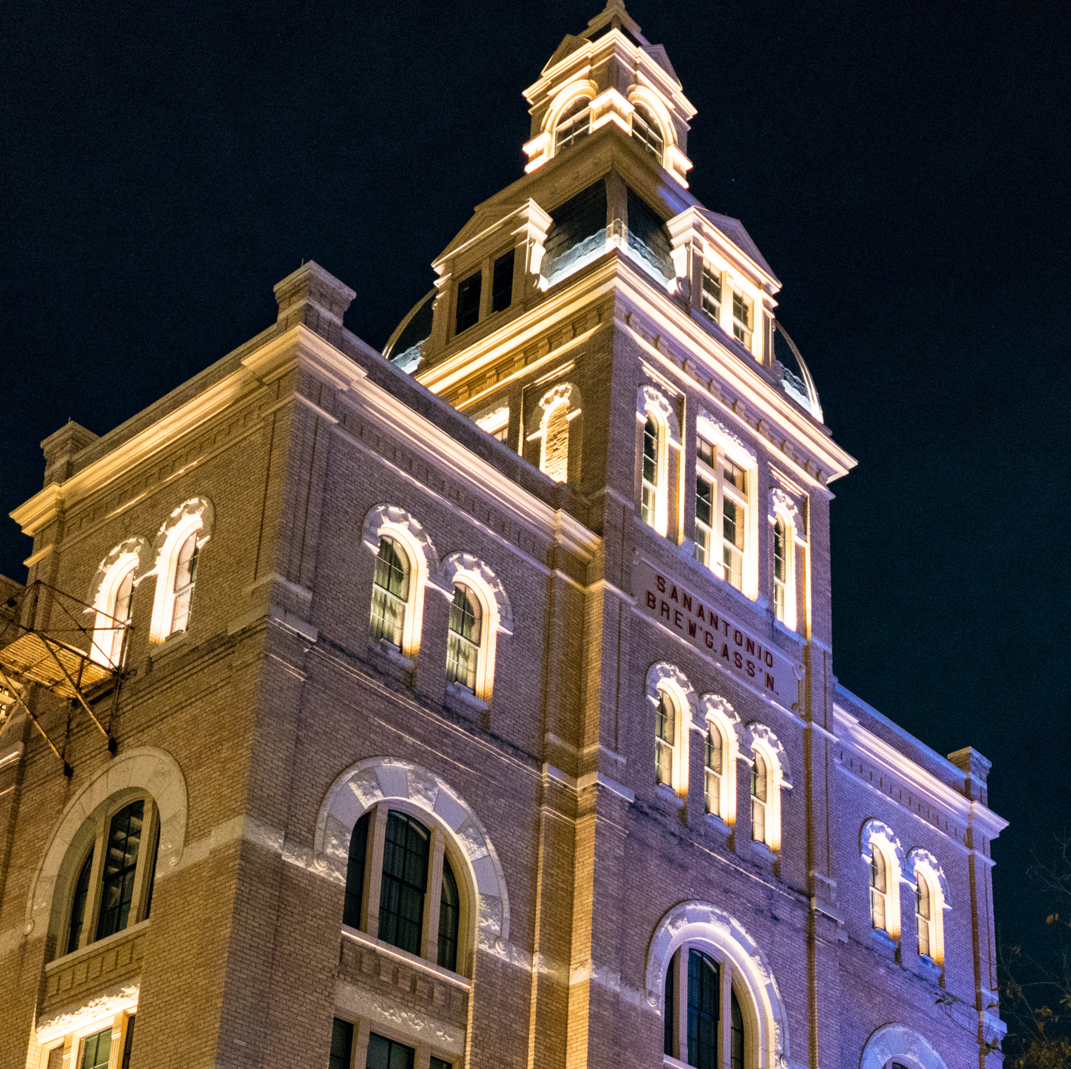 How to Illuminate Hotel Facade with LED Lighting - by Nan Palmero