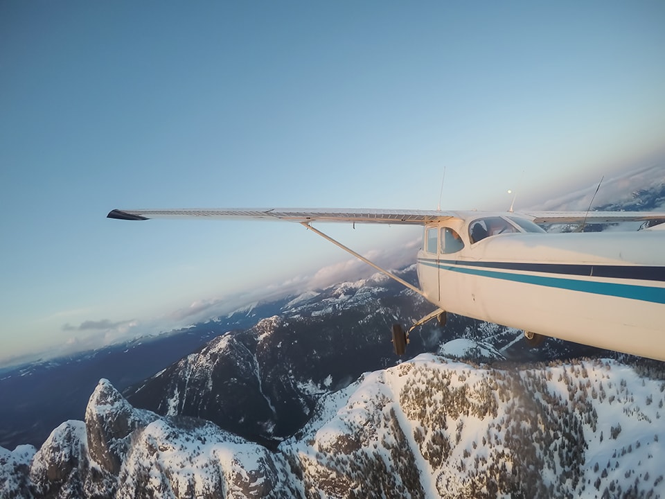 electrical switches and light controls Cessna 172r