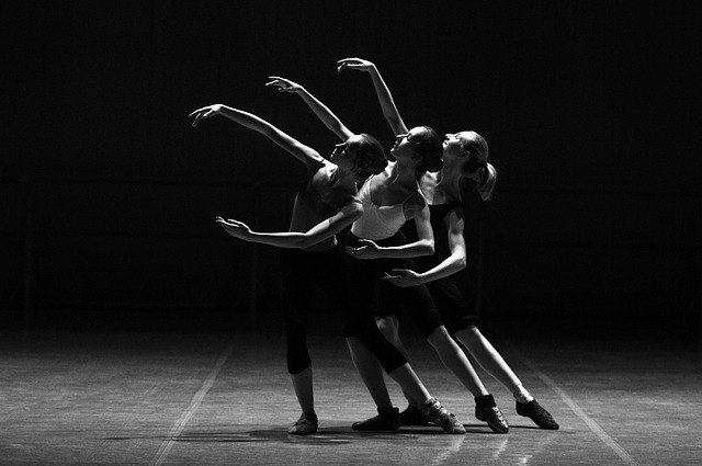 ballerinas, dance, ballet, Naples philharmonic