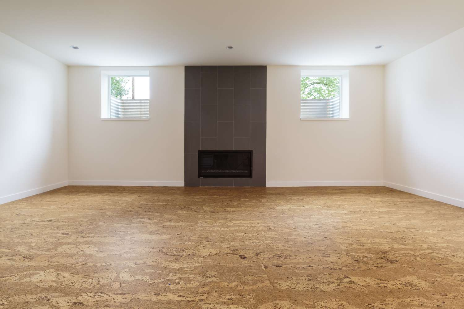 cork floor in unfurnished ،me