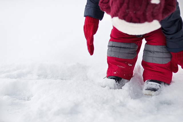 Zimowy kombinezon dla niemowląt i starszych dzieci