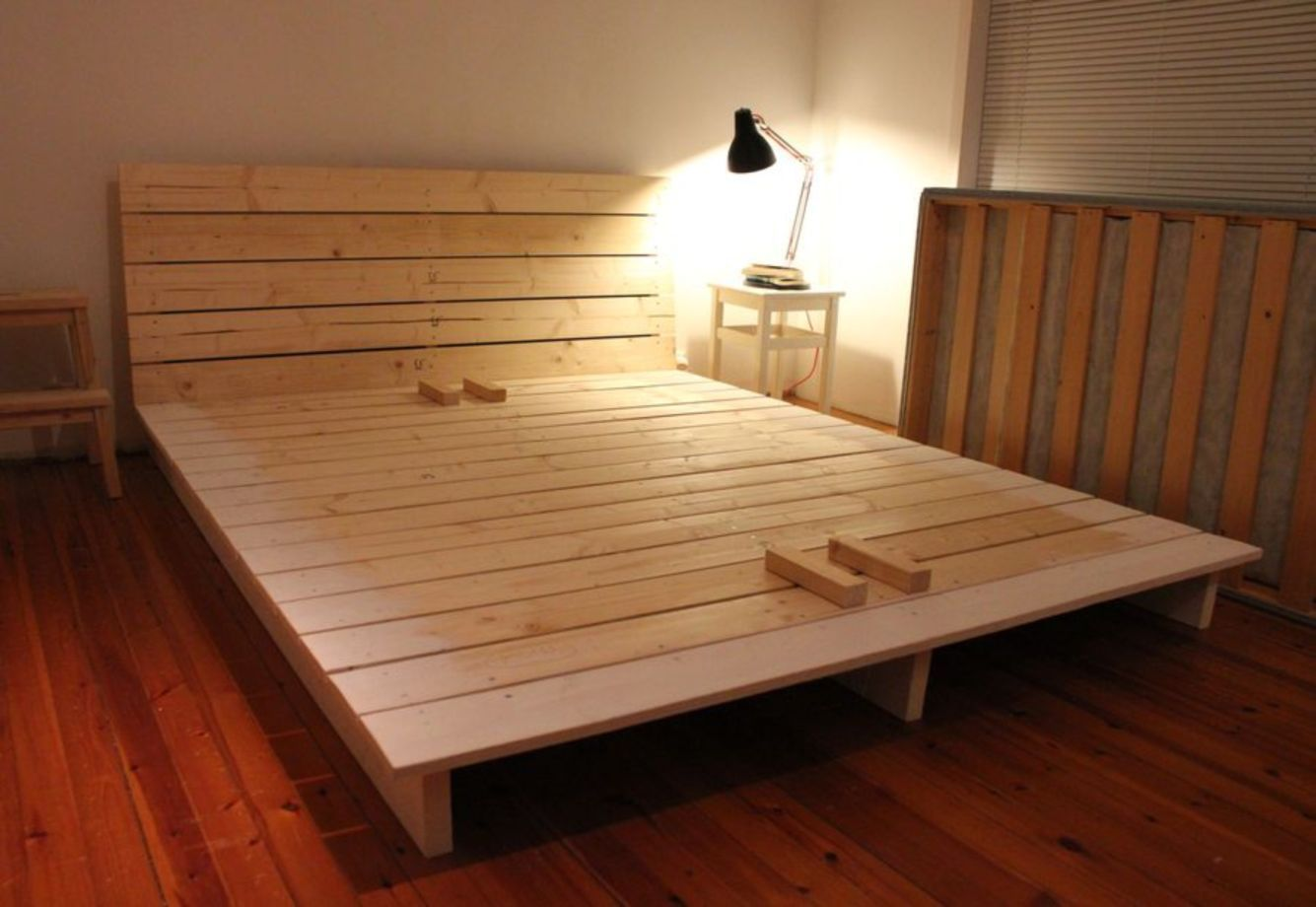 Constructing-the-Bed-Frame