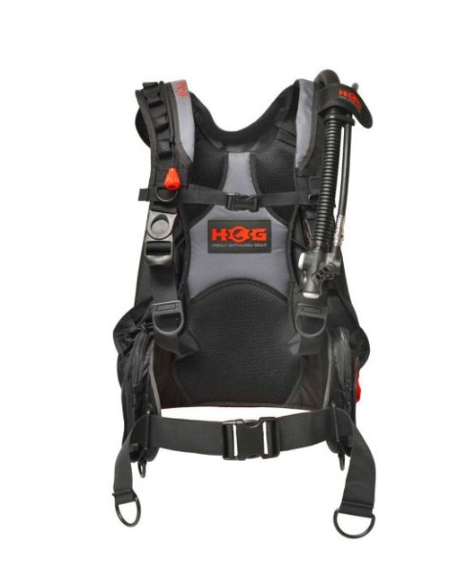 The HOG Travel Pro is one of the cheapest travel BCDs. Optimal for divers that want more than one BCD. 