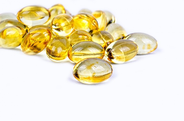 pill, yellow, isolated