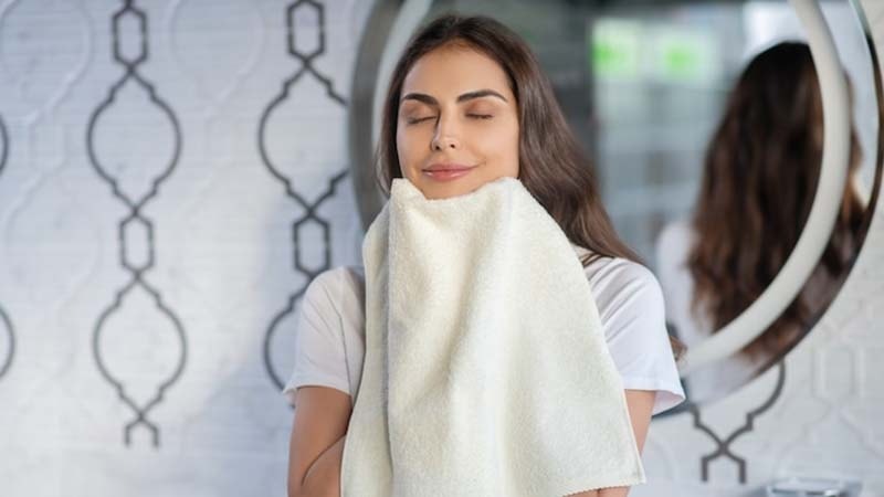 White Face towel