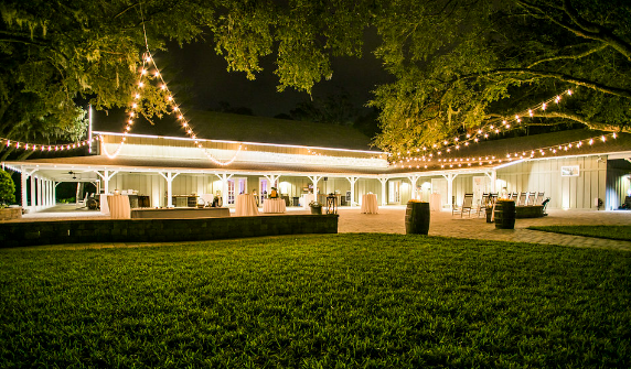Bowing Oaks Outdoor Space - Jacksonville Wedding Venue