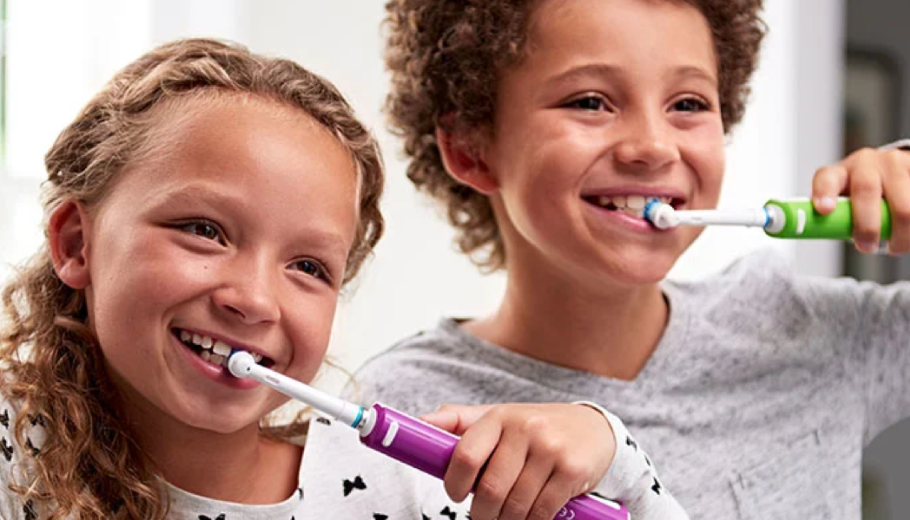 Elektrisk tannbørste for barn – Den smarte veien til bedre tannhelse 19 "To barn smiler og pusser tennene med elektriske tannbørster i forskjellige farger. elektrisk tannbørste barn elektrisk tannbørste elektrisk tannbørste for barn elektriske tannbørster for barn oral b elektriske tannbørster pusse tennene elektriske tannbørsten manuell tannbørste tannbørste elektriske tannbørstene barn elektrisk to ganger nok mer barnet bedre tannbørsten pussing tennene pusse barna gjør bruke minutter børstehoder tannpussen philips disney produkter får pusser tenner mye trenger helt god tannbørstene manuell andre små best børsten app bør velge ekstra finn bruk godt gode effektivt funksjoner gjøre flere tannkrem kjøper forskjellige alt barnas bruker barnets tannpuss plakk bluetooth timer liker tar anbefaler tre hjelper effektiv hele rundt holde hjelpe alderen ofte store