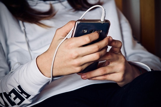 woman, mobile phone, listening to music