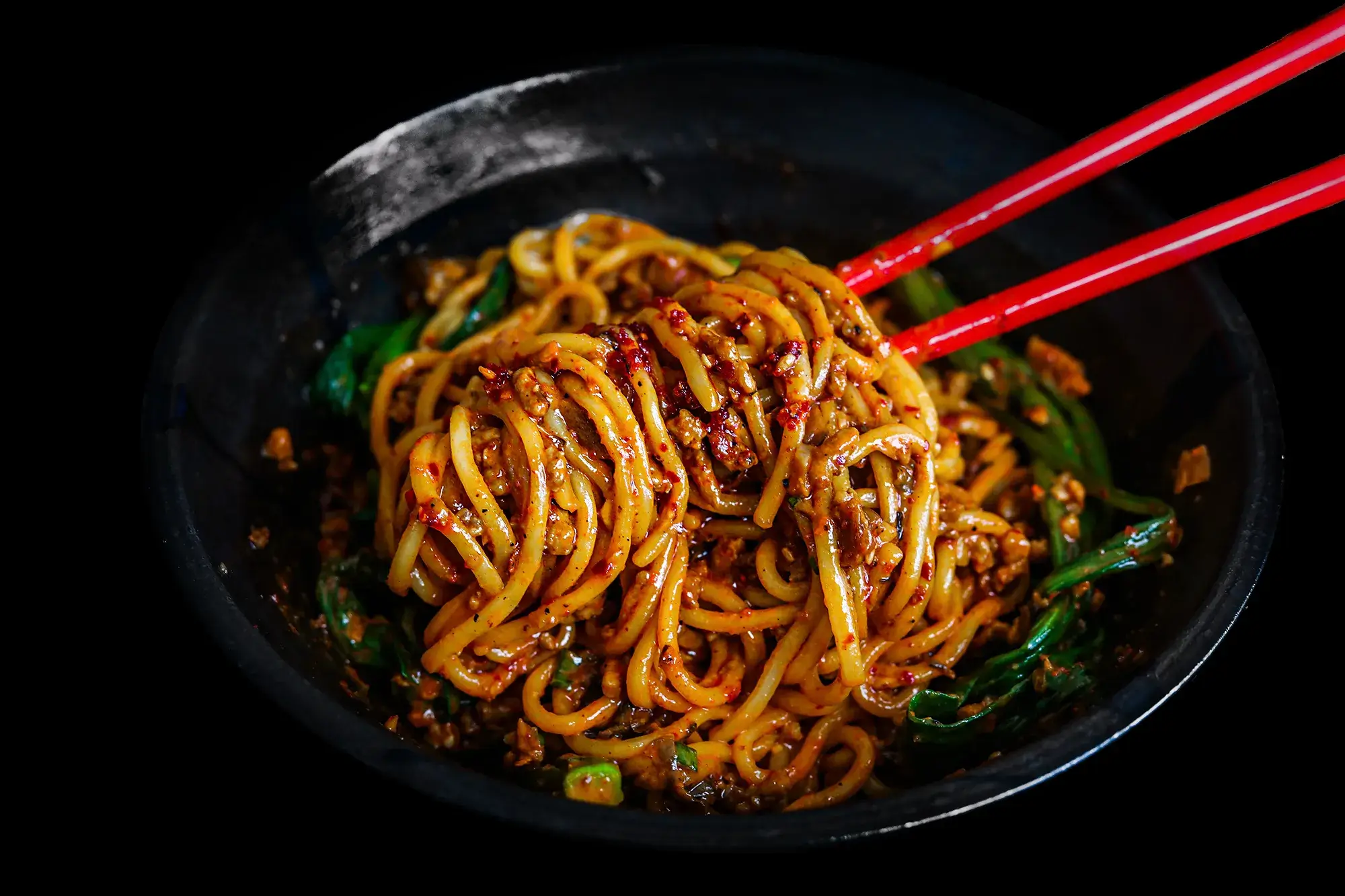 stir frying noodles