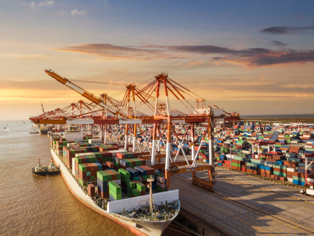 ocean cargo port