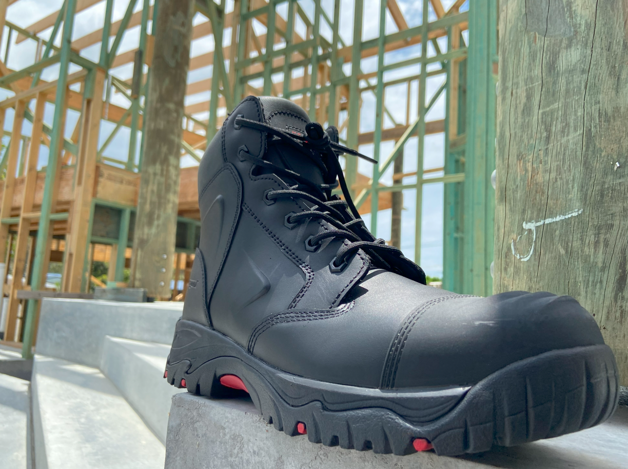 Steel Capped Work Boots vs Composite Toe Boots Ergonx