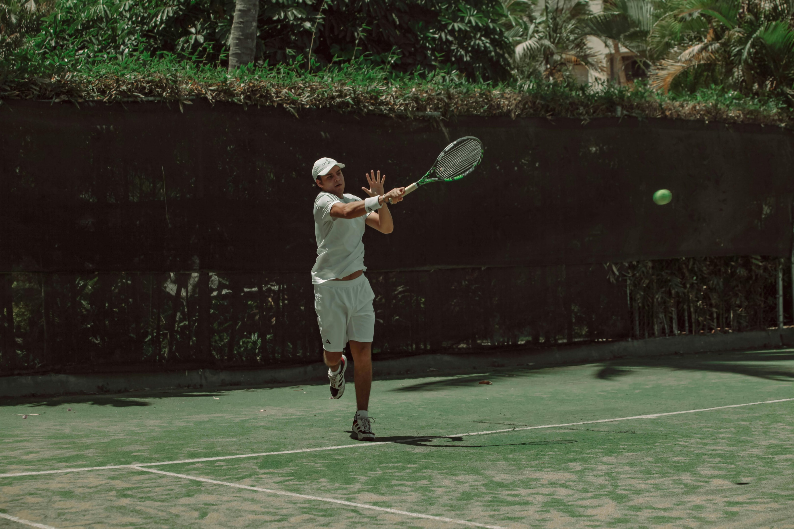 Photo by Sebastian Angarita: https://www.pexels.com/photo/man-playing-tennis-on-the-court-outdoors-16639179/