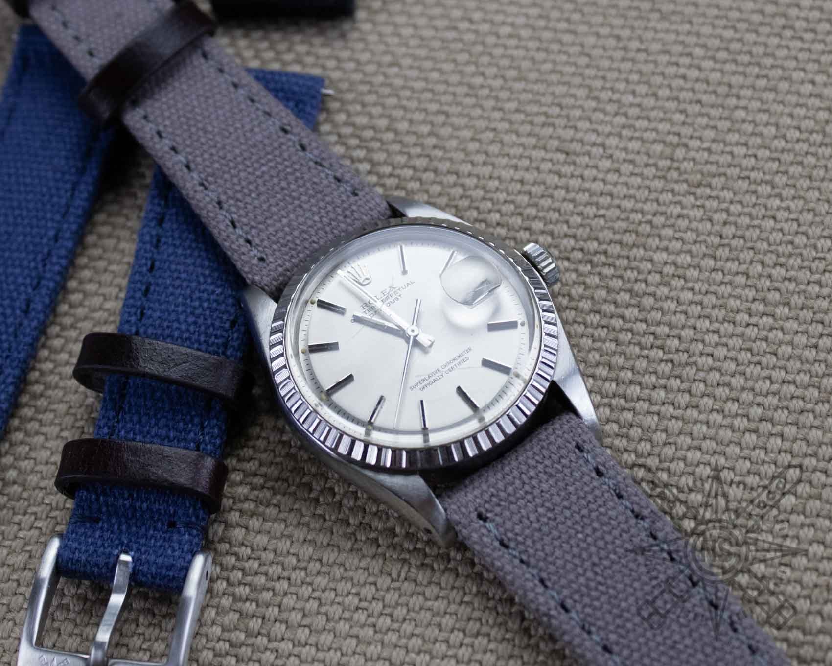 Different watches compatible with canvas watch straps.