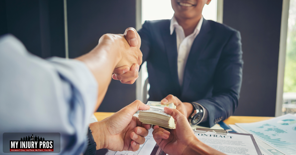 ¿Qué Tipo de Compensación Puedo Recibir si Me Chocaron?