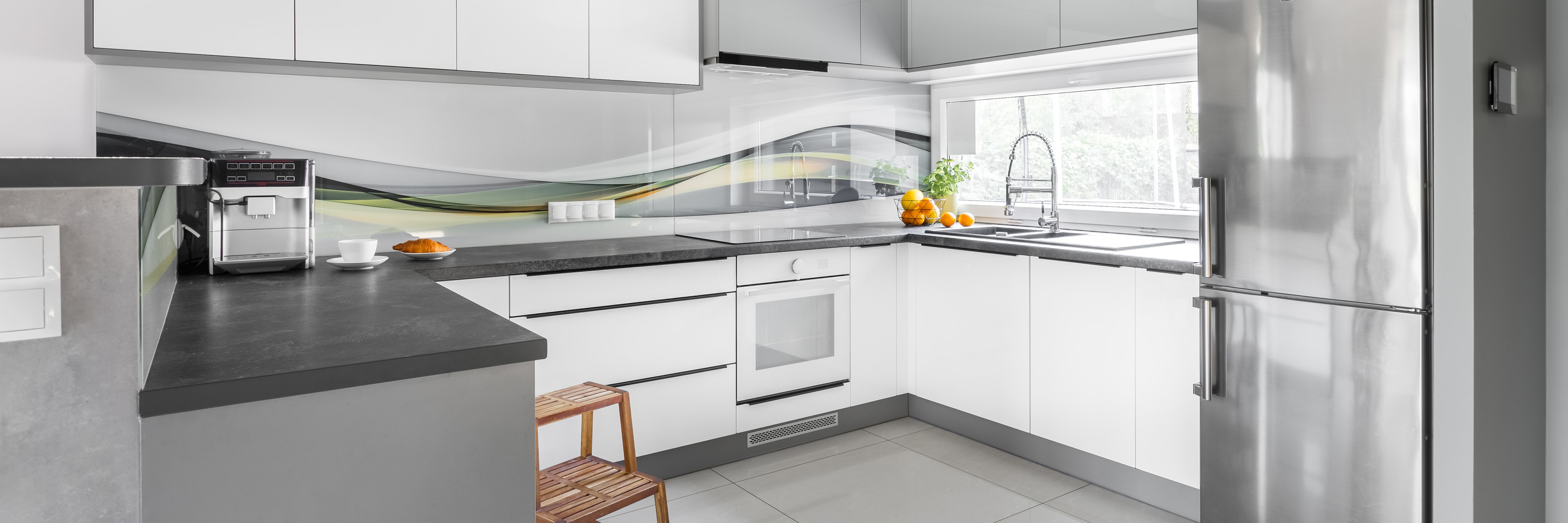 Contemporary gloss white kitchen