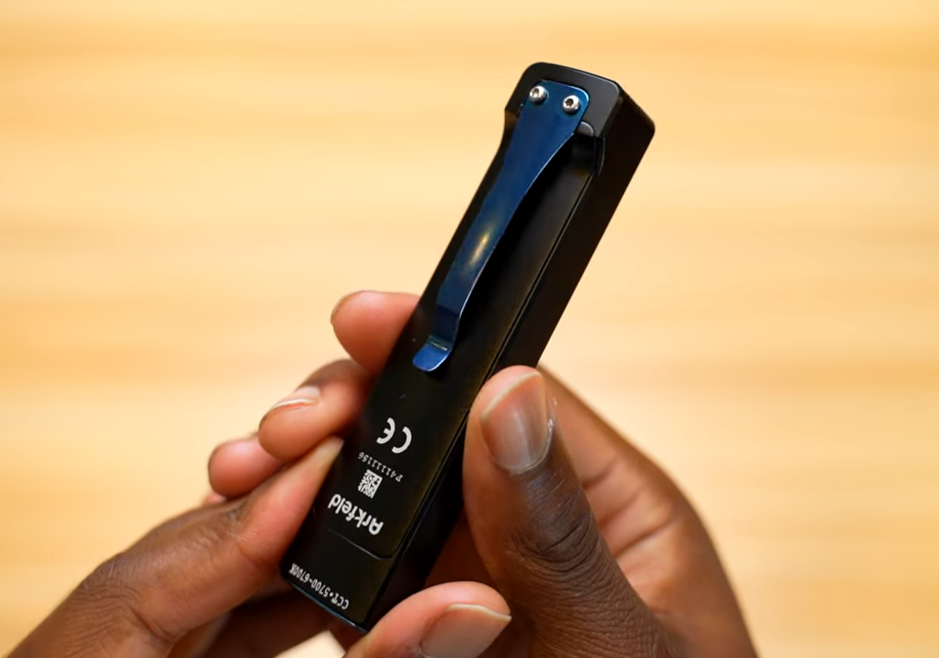 OLIGHT Arkfeld EDC flat flashlight