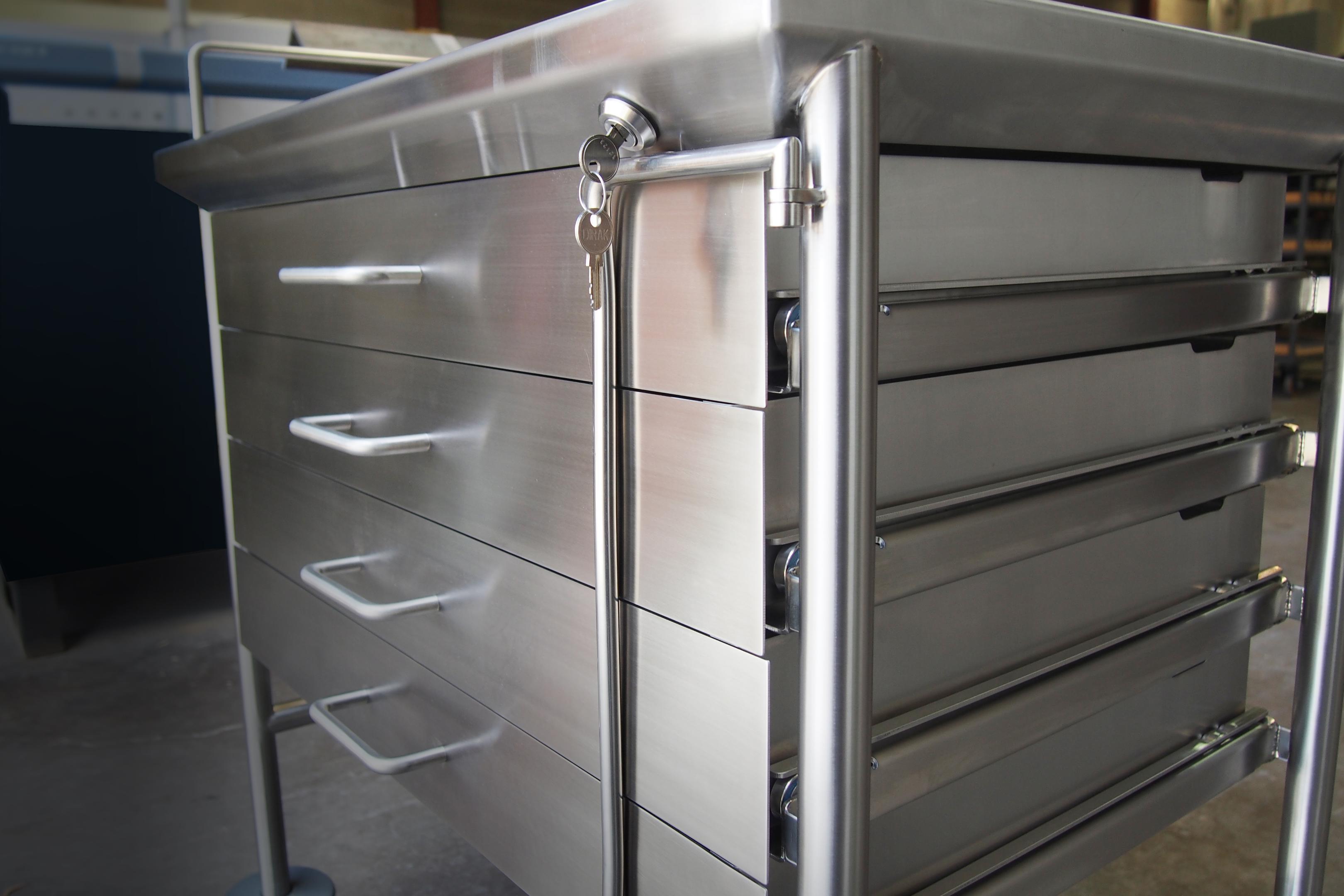 Here is a Stainless steel table with draws made from high quality stainless steel, designed by our experts  for pharmaceutical.