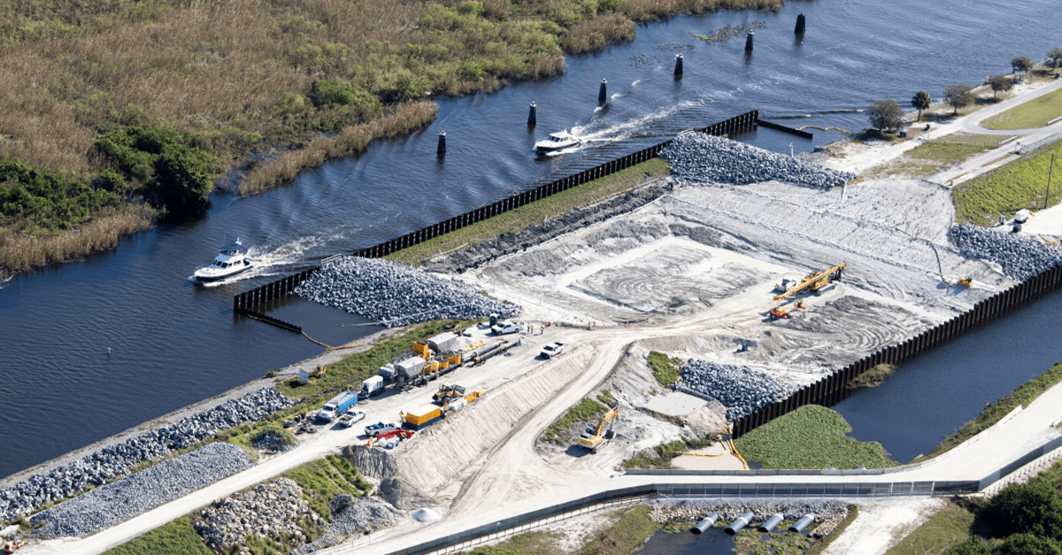 Reconstruction of the Herbert Hoover Dike