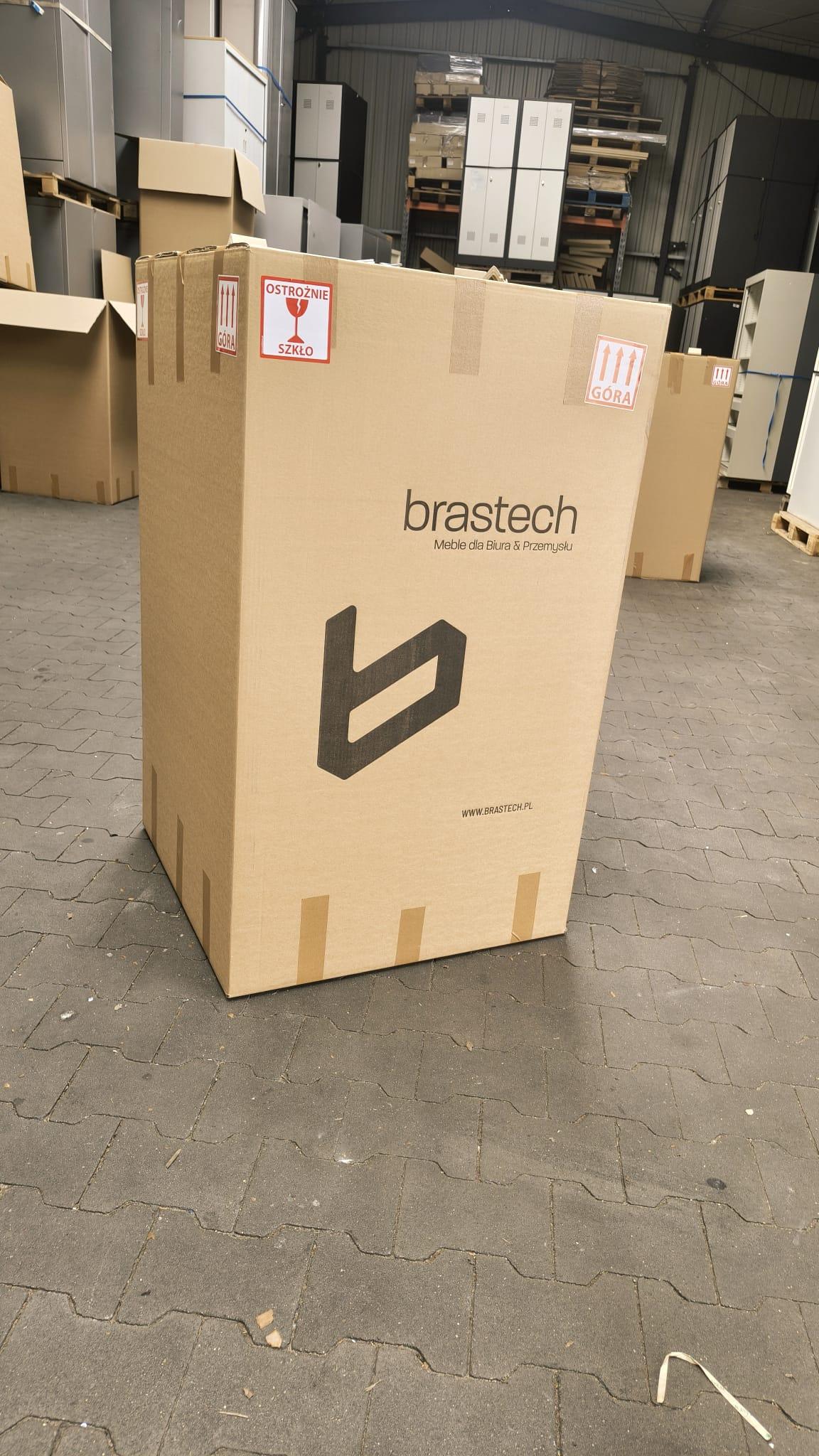 Kupiłeś fotel w Brastech? Co dzieje się po zakupie? | Q&A Brastech 5 Karton wysyłkowy dla foteli z Brandem Brastech. Źródło: Brastech