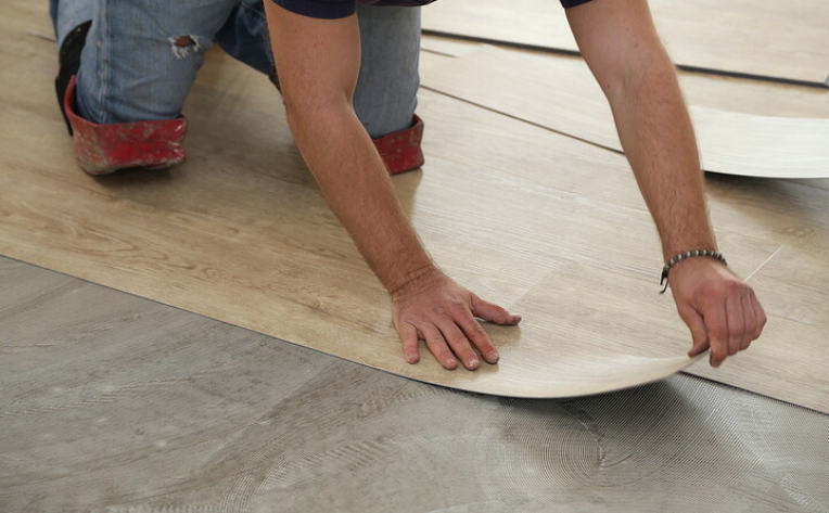 laminate flooring plank installation