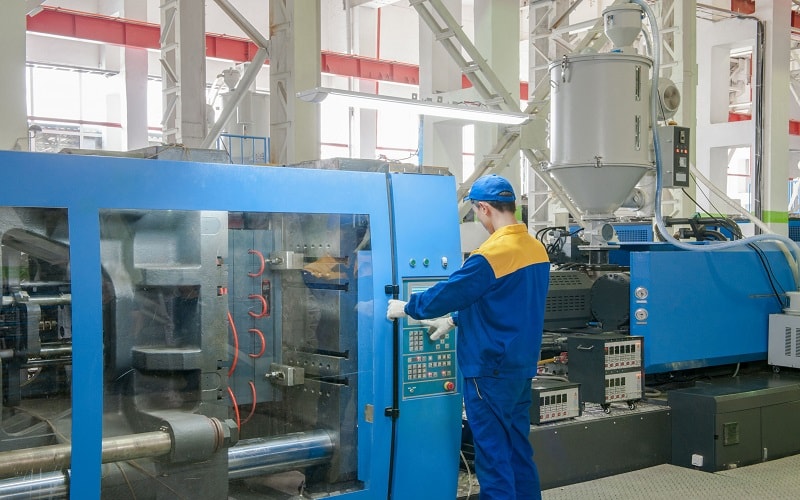 optimization of injection speed and pressure in injection molding process