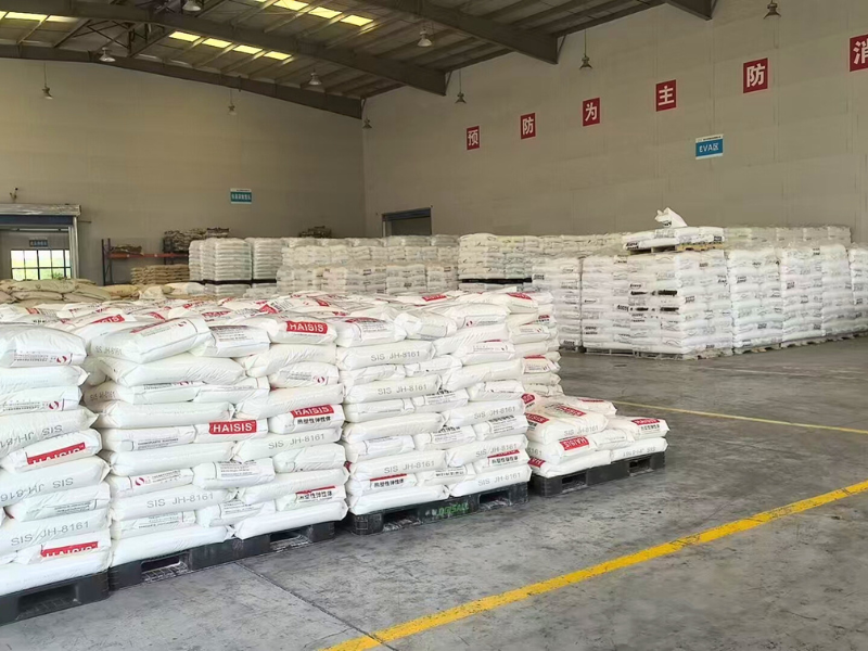 warehouse storage of bagged adhesive products