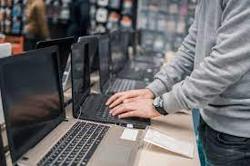 When is the Best Time to Buy a Laptop