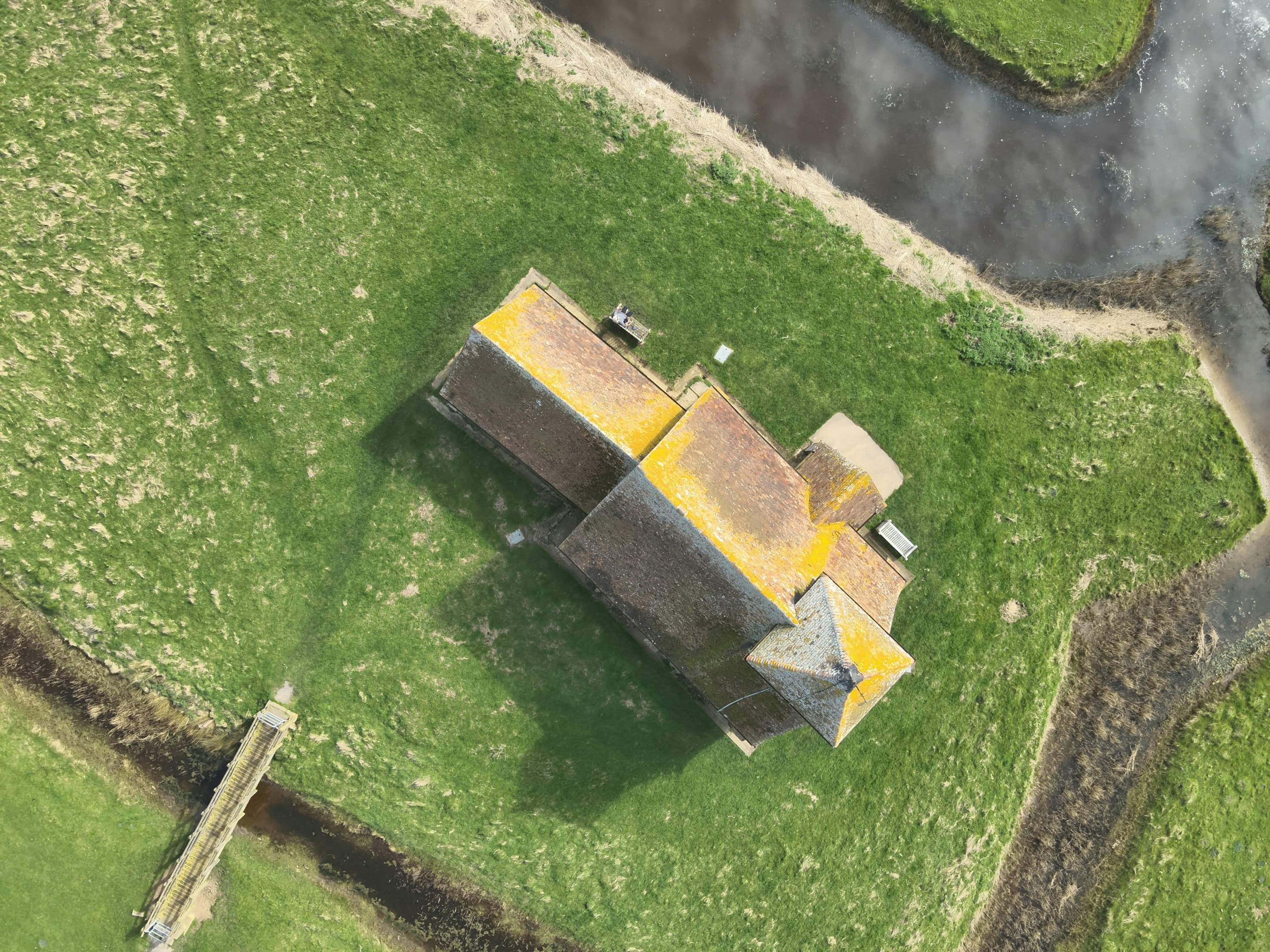 Wholesaling Land vs Houses: Which Investment Strategy Suits You Best?