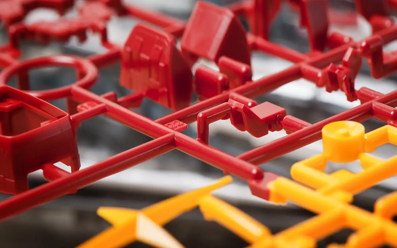 Avoid Splay During Injection Molding