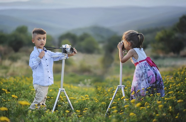 children, photographers, taking pictures