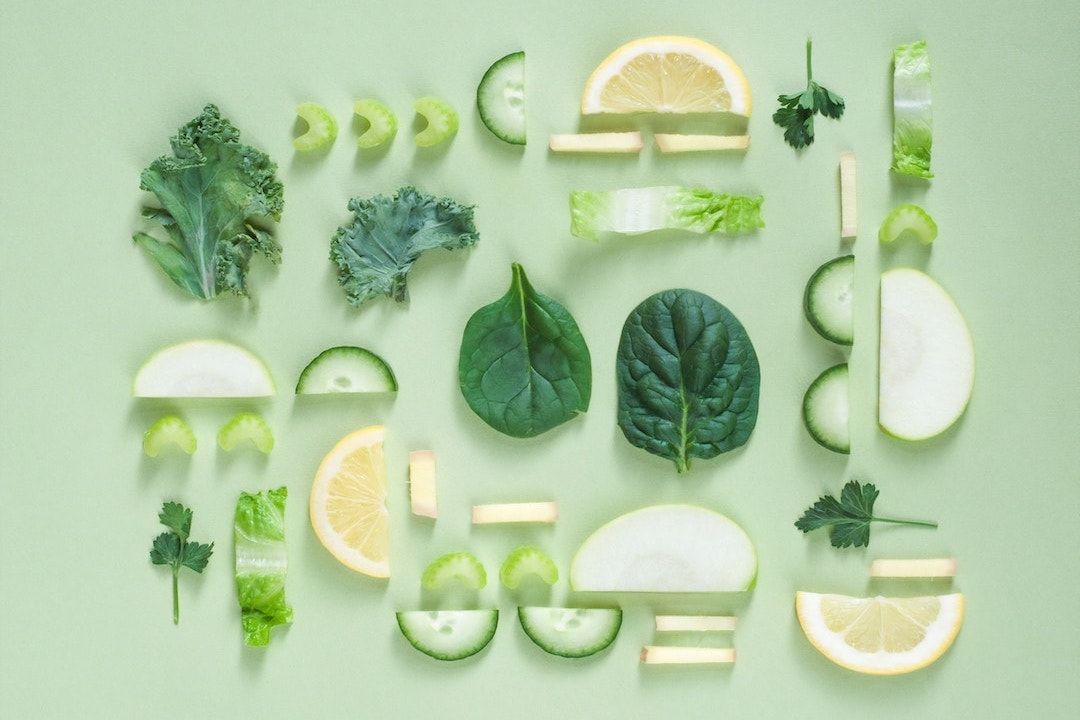 healthy habits to follow everyday: eat greens