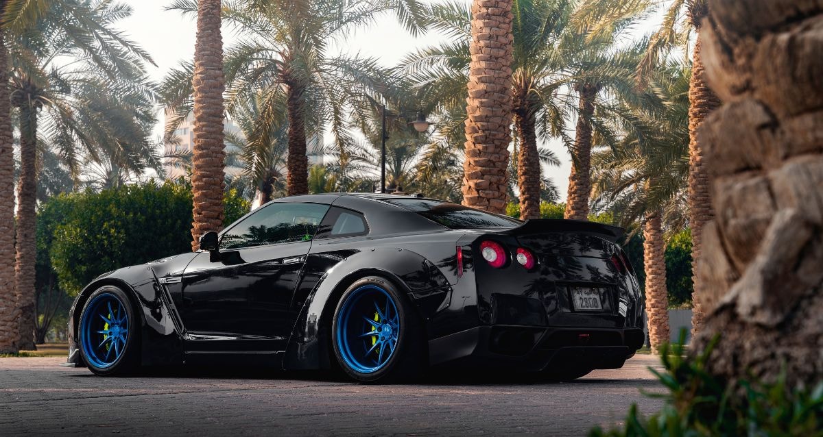 You need experienced car haulers for luxury car transport