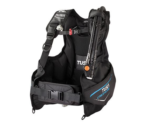 Tusa's Crestline is the perfect fit for the recreational diver that enjoys frequent scuba trips. 