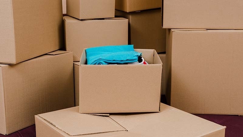 Bulk packaging of cleaning cloths