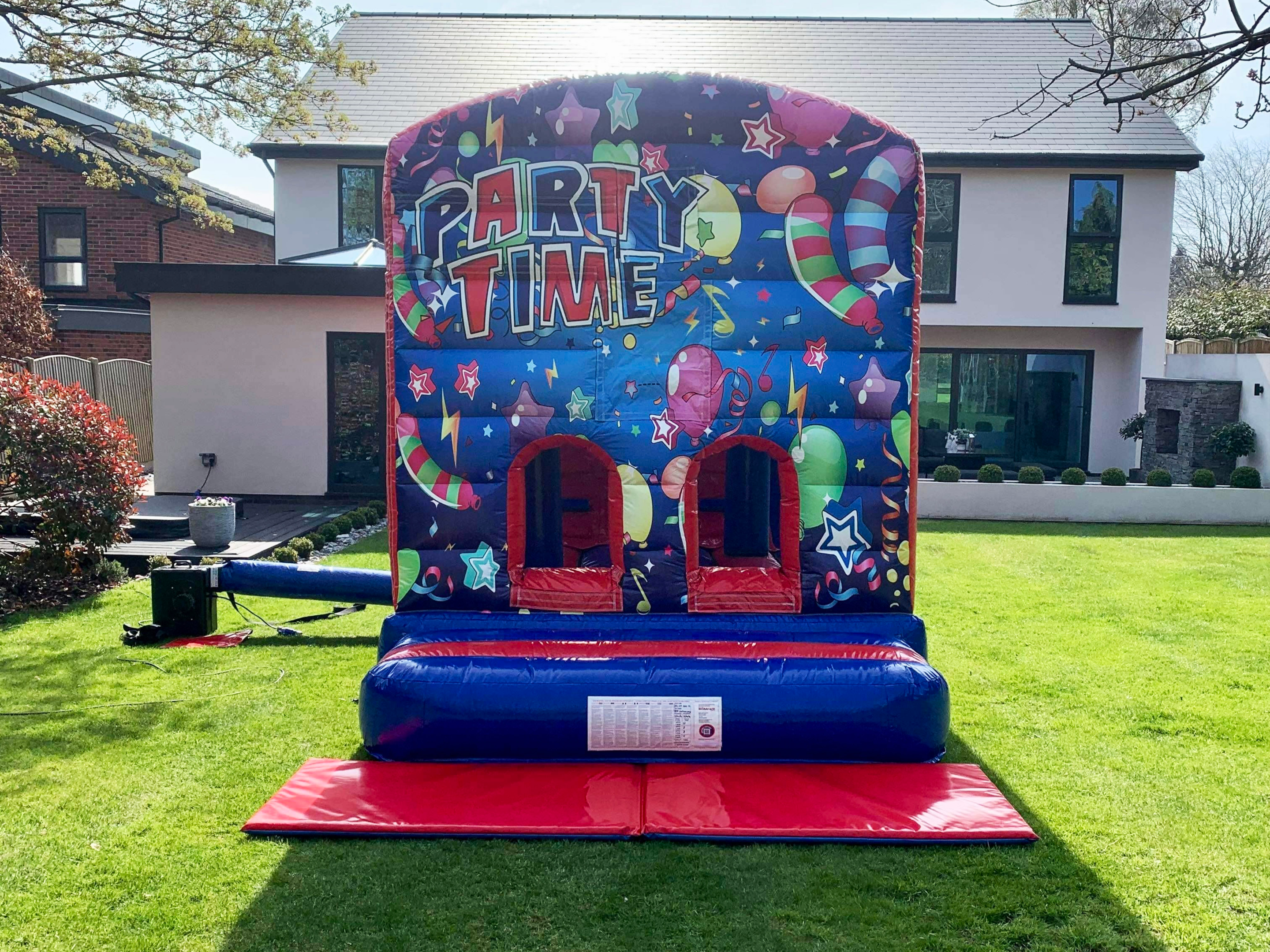 Gedling Bouncy Castles Hire - 28ft Assault Course