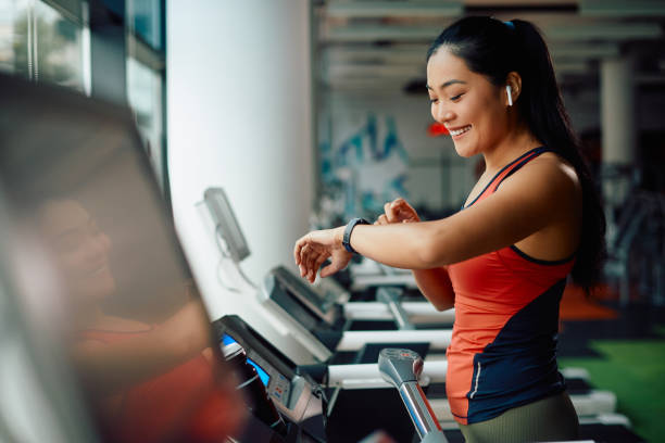 A lady in a gym.