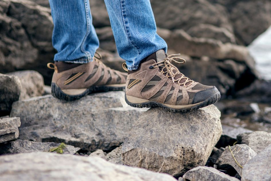 Hiking shoes for men